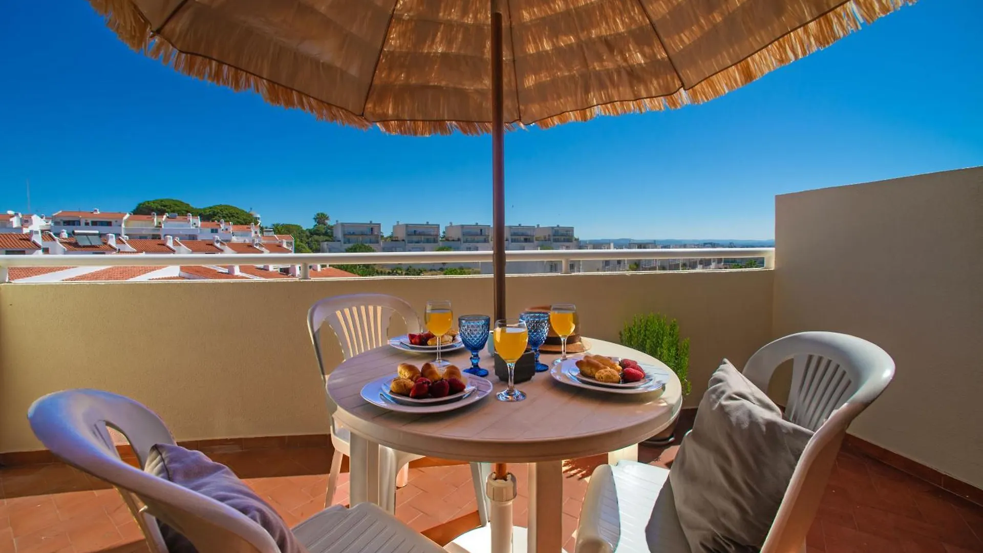 Sol Brilhante Albufeira Apartment